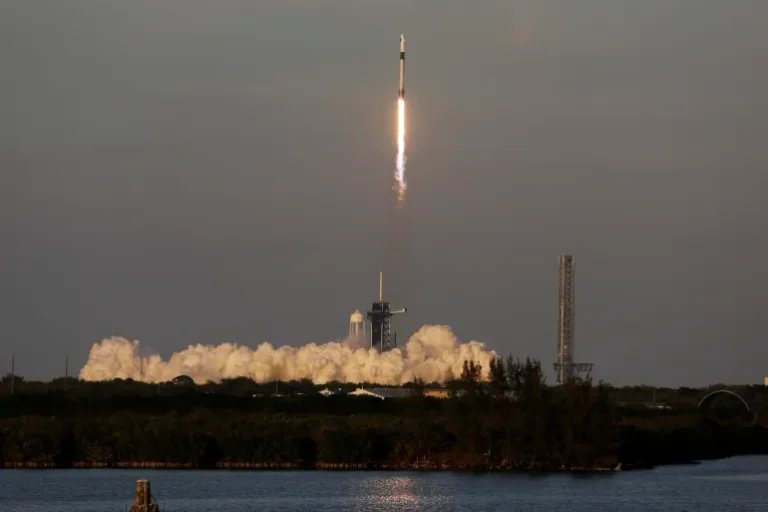 2025-03-14T232048Z_918490690_RC25DDA2JBEP_RTRMADP_3_SPACE-EXPLORATION-CREW-10-1742112551