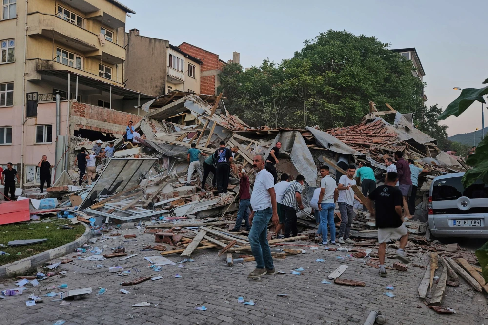 250810-turkey-earthquake-se-330p-bf6061