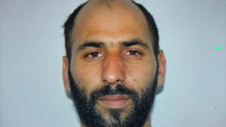 un-detinut-a-evadat-de-la-penitenciarul-margineni-dupa-ce-paznicii-au-fost-inlocuiti-cu-camere-video-998248