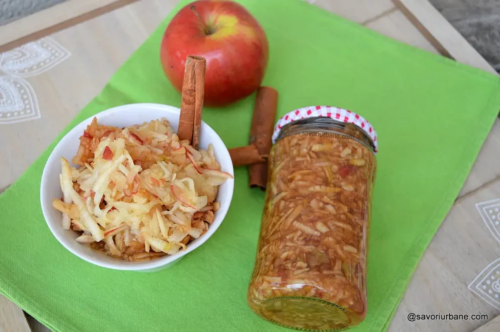 Mere-rase-la-borcan-pentru-plăcinta