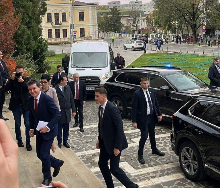 nicusor-dan-spp-e1761305750558-1024x876