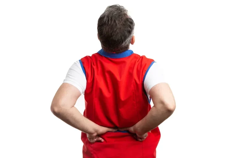 why-does-my-back-crack-so-much-jpg-webp