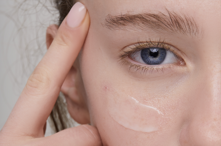 Ce-este-acidul-salicilic-si-ce-beneficii-are-pentru-ten-