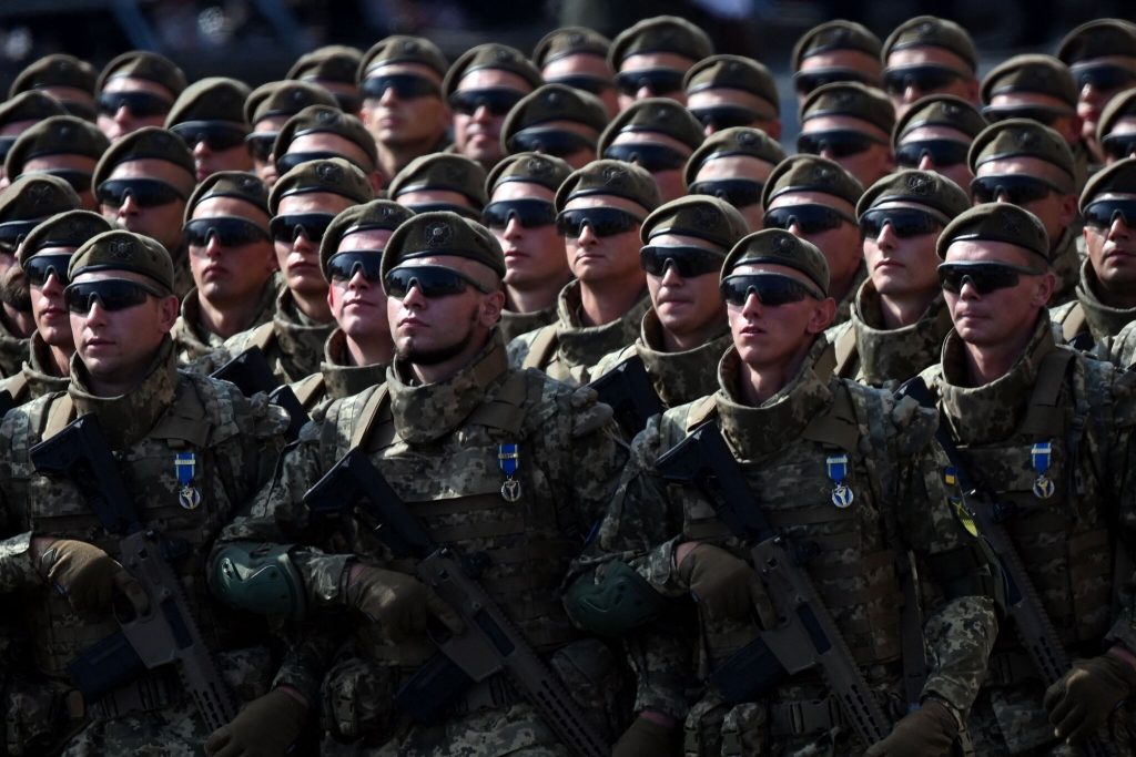 09Ukraine-Military1-superJumbo