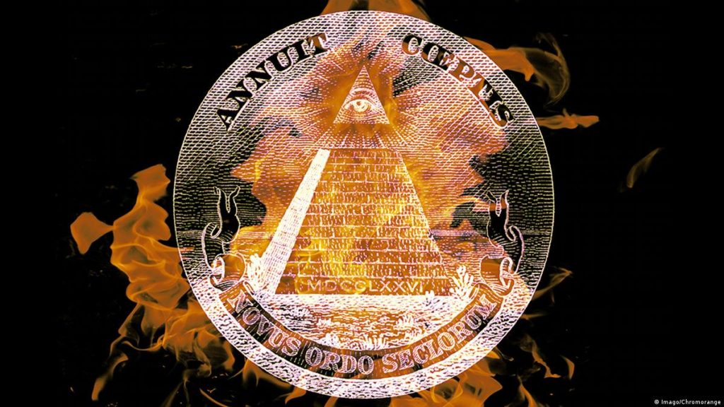43834436_605