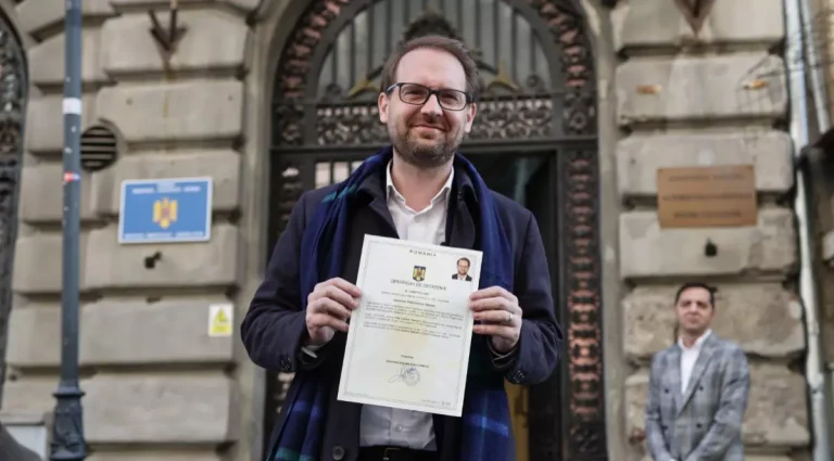 dominic-fritz-juramant-cetatenie-romana-18-decembrie-2025