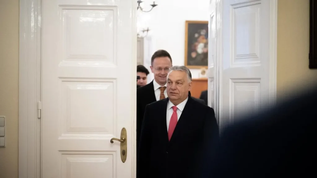 https___www.g4media.ro__wp-content_uploads_2025_04_Viktor-Orban-si-Peter-e1744700725291