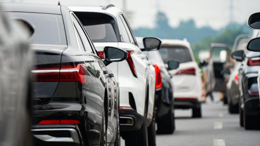 taxe-peste-taxe-nemultumiri-inainte-de-cresterea-impozitului-auto-primariile-cer-date-despre-masini-de-la-rar-1031091