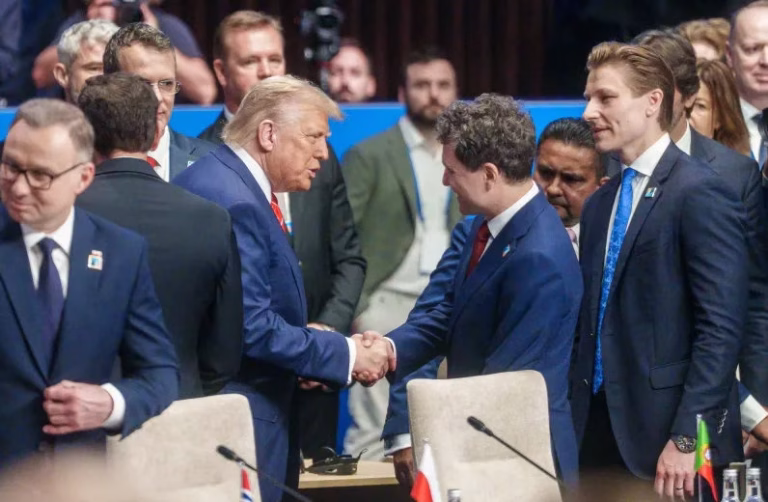 Decizia-neasteptata-luata-de-Donald-Trump-in-privinta-Romaniei-1